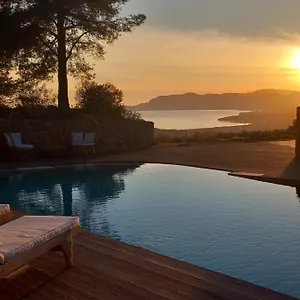 Bed & Breakfast La Entre Terre Et Mer, Saint-Come (Var)